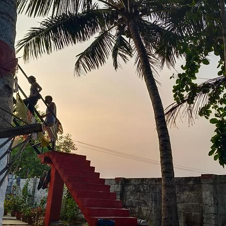 Funky Art Beach House Alappuzha Екстериор снимка