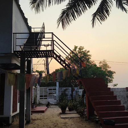 Funky Art Beach House Alappuzha Екстериор снимка